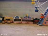 11 - Side stalls
