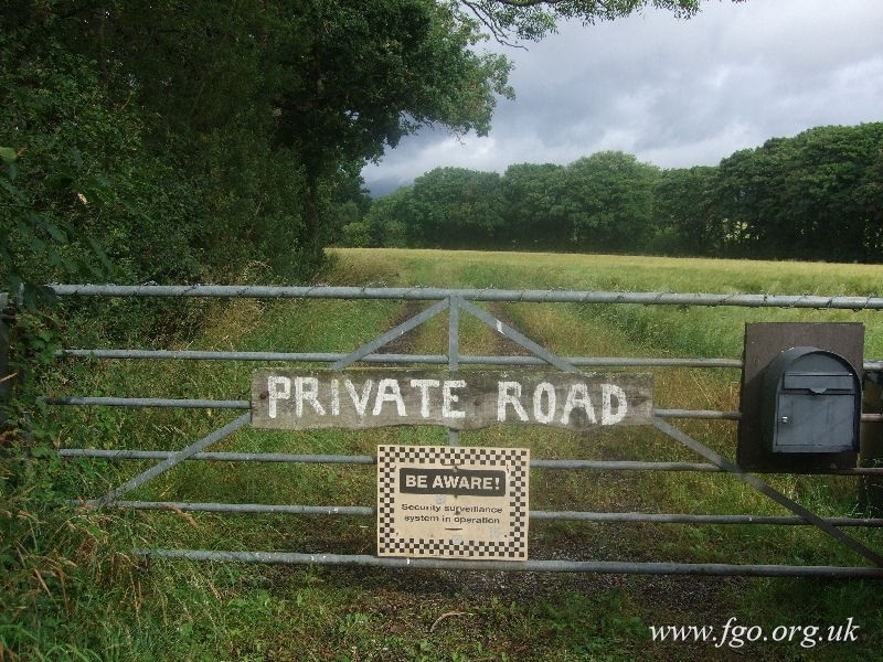 01 - Cronton Shaw Entry - Public Footpath